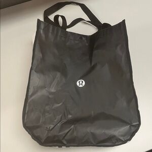 Lululemon large Black Tote Bag / barely used / preowned
